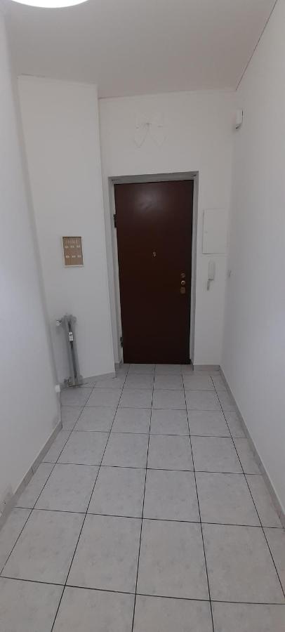 Bellissimo Alloggio Vicino Alla Metro Bengasi,Lino House Turijn Buitenkant foto